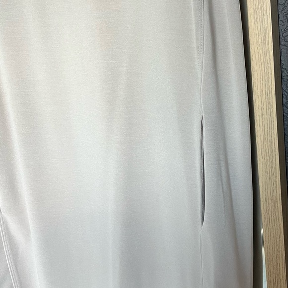 Beautiful Athleta dress - Picture 4 of 7